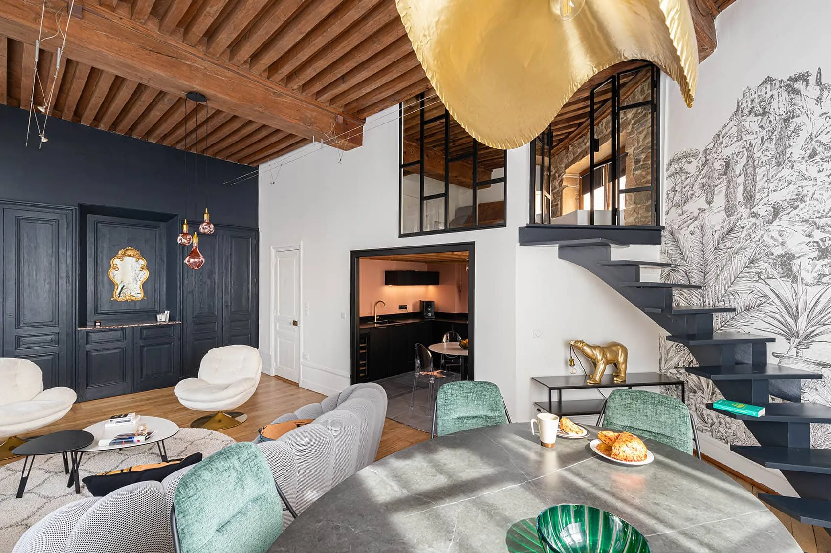 Rénovation d'un appartement Canut à Lyon : allier authenticité et décoration contemporaine par nos architectes d'intérieur