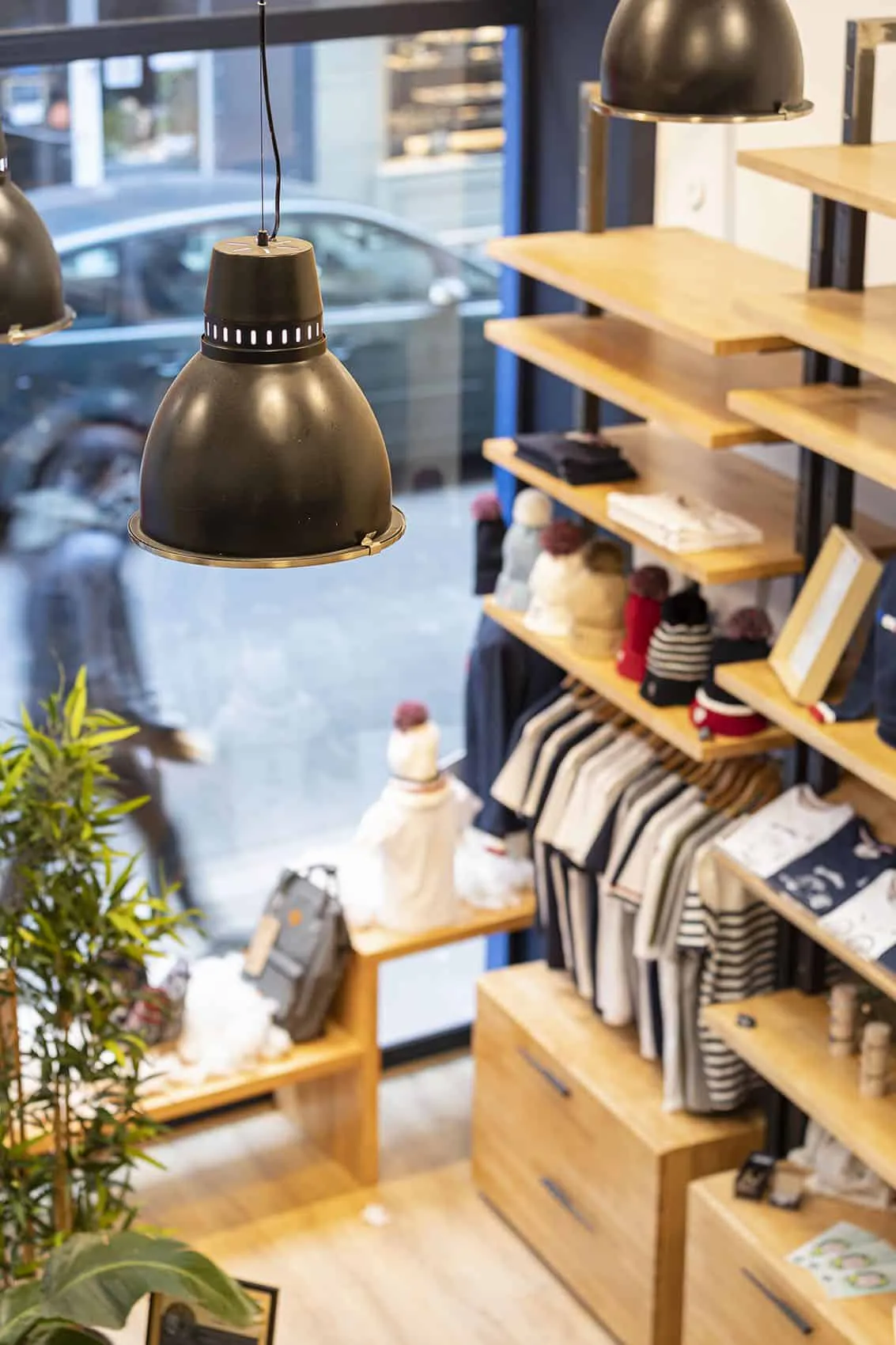 Vitrine de la boutique Maison FT vue depuis la rue, à Lyon