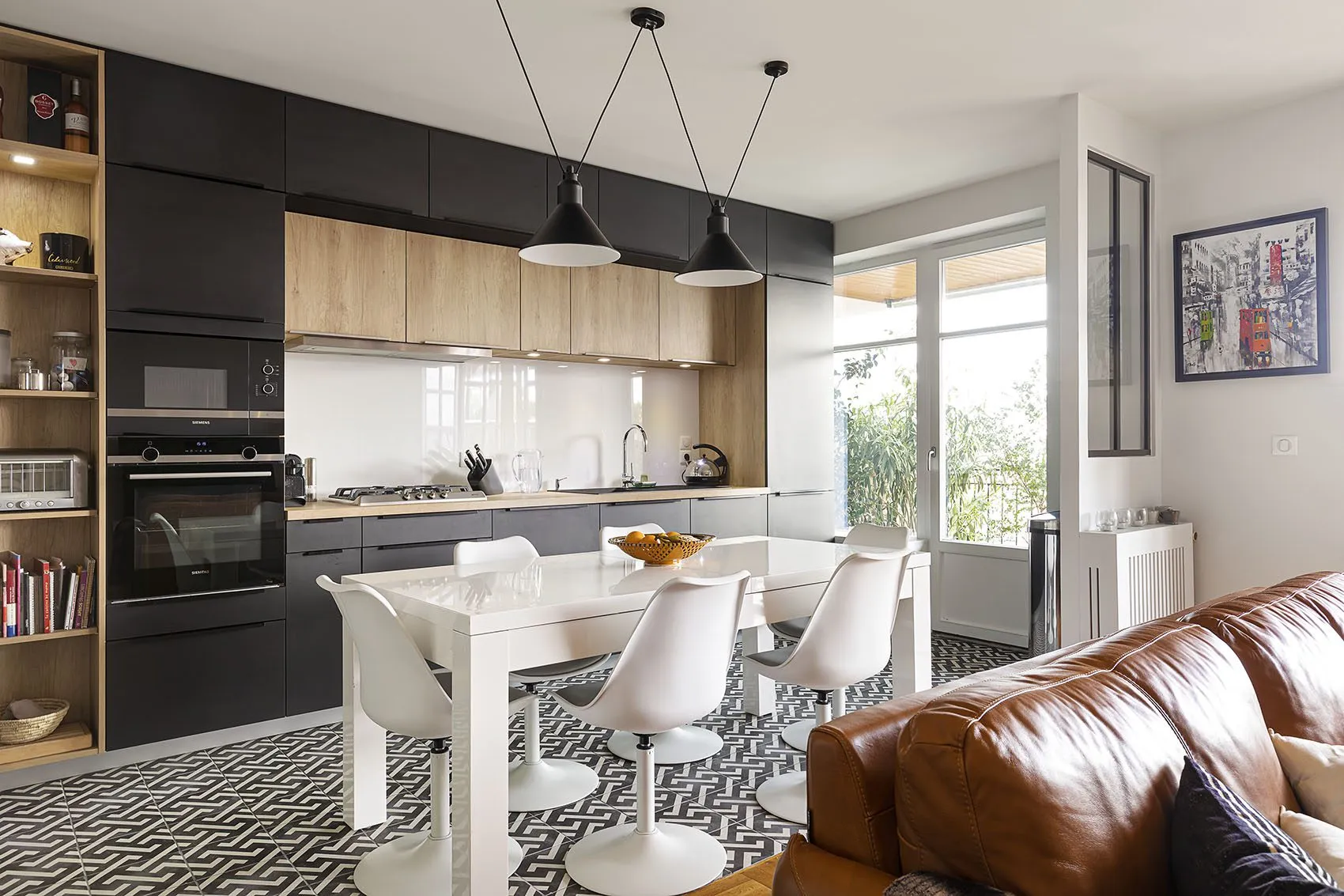 Cuisine, salle à manger et salon réunis après dépose d’une cloison, appartement Deleuvre à Lyon